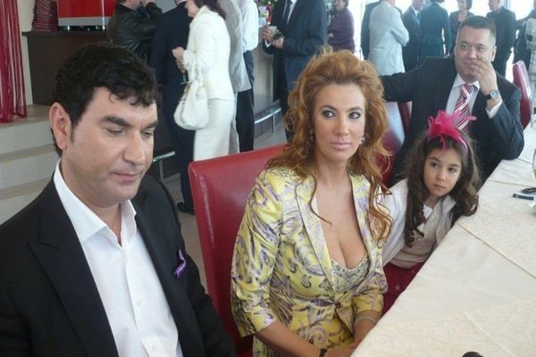 Mihaela Borcea rupe tăcerea la 13 ani de la divorţul de Cristi Borcea. Cum se înţelege, de fapt, cu Alina Vidican şi Valentina Pelinel