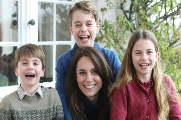 Kate Middleton dezvăluie cine a modificat digital fotografia cu ea, retrasă de marile agenţii de presă