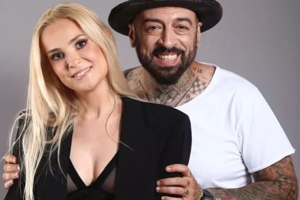 Mesajele bizare postate de Elena, soţia lui CRBL, înainte de anunţul divorţului