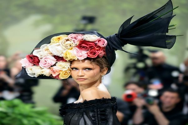 Zendaya a adus drama la Met Gala 2024. Actrița a schimbat două ținute