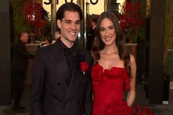 Ianis Hagi va deveni tată. Soția sa, Elena, este însărcinată cu primul copil