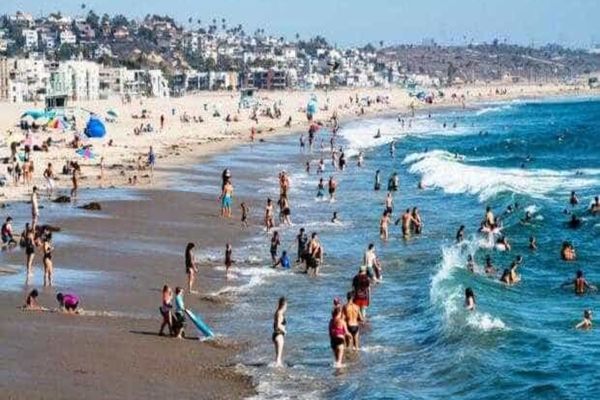 A început „Litoralul pentru toţi”. Tarife de cazare, mai ieftine cu 70%. Lista hotelurilor înscrise