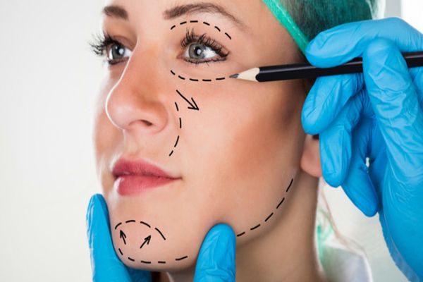 CARE SUNT SOLUȚIILE ÎN CAZUL UNEI OPERAȚII ESTETICE EȘUATE?