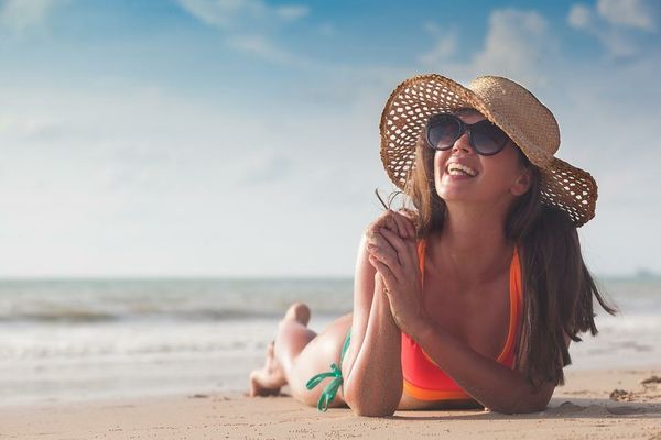 Îngrijirea pielii: 6 produse de evitat atunci când vă expuneți la soare