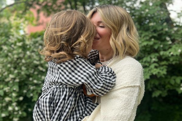 Cum a scăpat Gina Pistol de cicatricea rămasă după naștere. Vedeta a ajuns la bisturiu