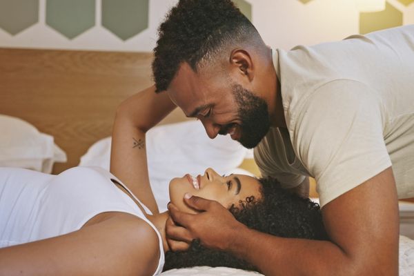 1% DINTRE OAMENI NU AU RELAȚII SEXUALE. NOI CERCETĂRI ARATĂ CĂ AR PUTEA FI PARȚIAL GENETIC