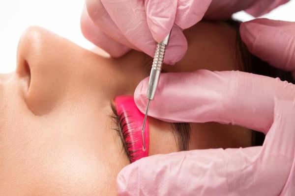 Cât durează un lifting de gene și când trebuie reînnoit?