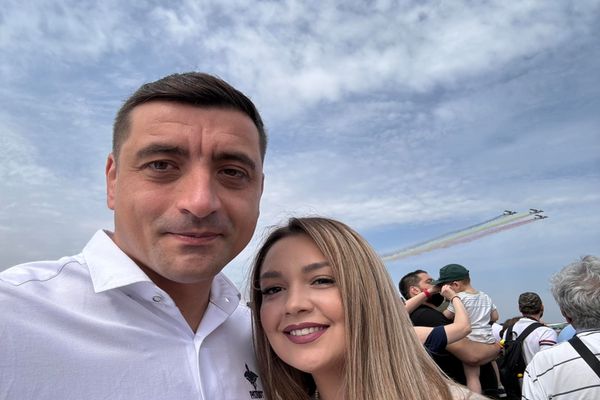 Cum arată apartamentul în care George Simion locuiește cu chirie împreună cu soția și cu fiul lor