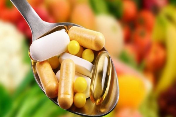 SUPLIMENTELE PE CARENU TREBUIE SĂ LE LUAȚI NICIODATĂ ÎMPREUNĂ. COMBINAȚIA PERICULOASĂ PENTRU SĂNĂTATE