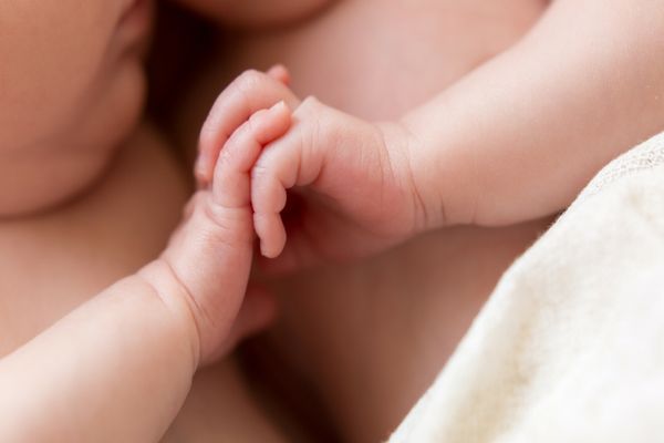 COPIII AR PUTEA FI CREAȚI DIN PIELEA PĂRINȚILOR - STUDIU