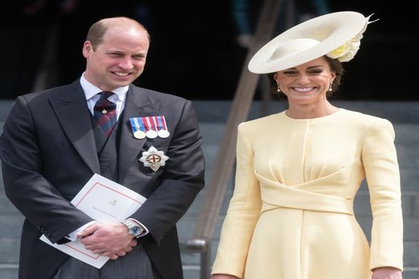 Prinţul William şi soţia sa Kate au dezvăluit felicitarea de Crăciun