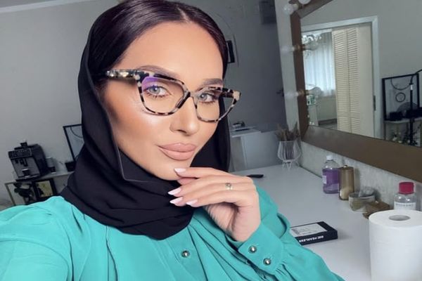 Suma exorbitantă pe care o cere Dana Roba pentru un curs de machiaj