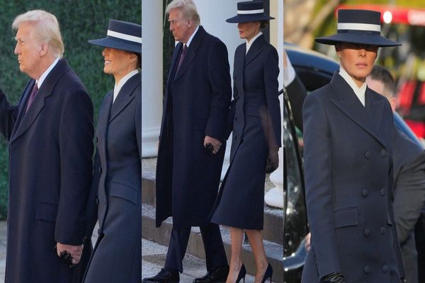 Melania Trump, îmbrăcată de un celebru designer american. Cât a costat paltonul de la învestirea președintelui