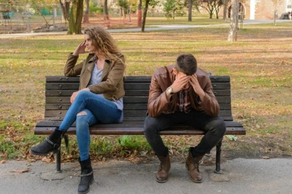 8 obiceiuri de zi cu zi care distrug încet o relație