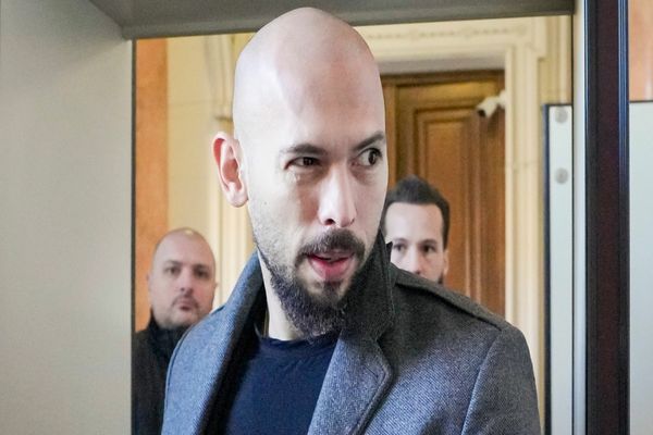 Andrew Tate reacționează la miniseria Netflix „Adolescence” unde este făcut responsabil de radicalizarea tinerilor