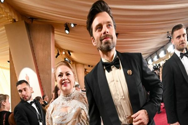 Premiile Oscar 2025. Sebastian Stan a defilat cu mama sa pe covorul roșu