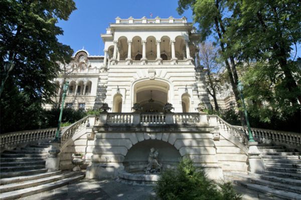 GRĂDINILE PALATULUI COTROCENI SE ÎNCHID PENTRU PUBLIC