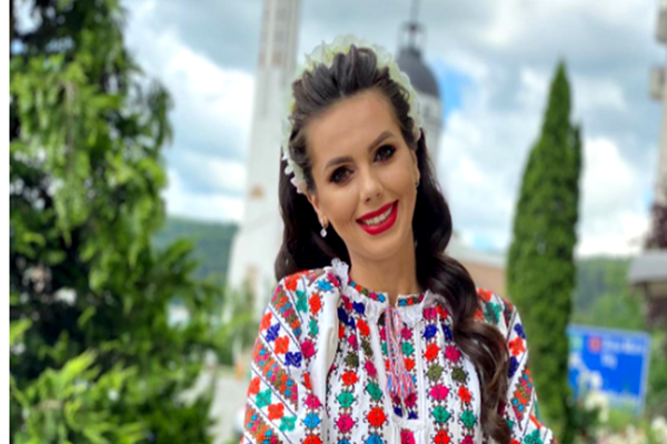 Georgiana Lobonț și-a dat jos fațetele dentare. Cum arată acum artista