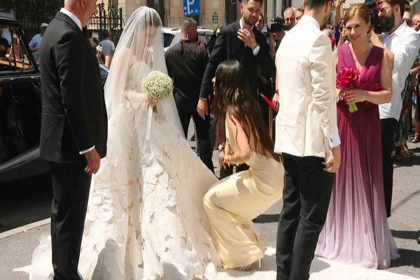 CÂT A COSTAT ROCHIA DE MIREASĂ A KIREI HAGI. A FOST ADUSĂ DE LA PARIS