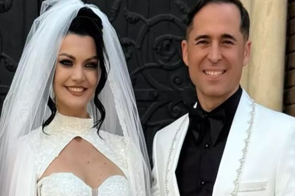 MOTIVUL PENTRU CARE DINU MAXER ȘI-A SCHIMBAT RELIGIA. NU A FOST PENTRU SOȚIE!