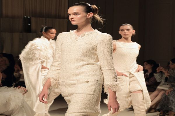 CHANEL A MARCAT 110 ANI DE CREAȚII HAUTE COUTURE