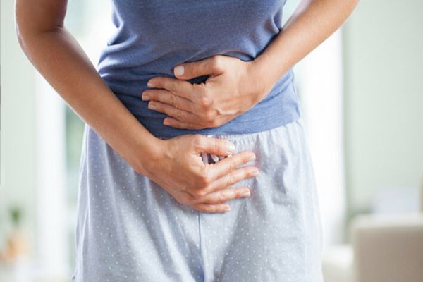 Zi liberă plătită lunar pentru femeile diagnosticate cu endometrioză