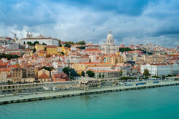 S-A AFLAT CARE ESTE „CEL MAI FERICIT LOC DE PE PĂMÂNT”