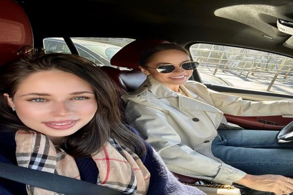 VIOLETA BĂNICĂ S-A ÎNTORS ÎN ROMÂNIA, LA CÂTEVA LUNI DUPĂ CE S-A MUTAT ÎN SUA