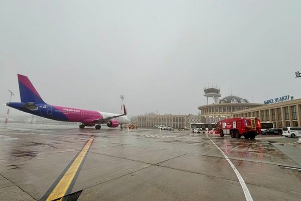 Aeroportul Băneasa ar urma să desfășoare doar zboruri pe timp de zi