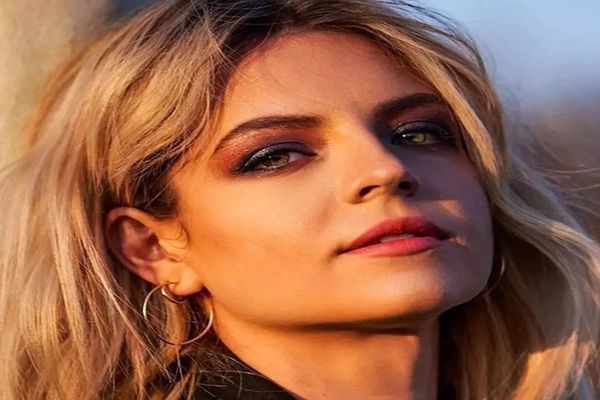 Revoltător! Actrița Victoria Răileanu, agresată de un pompier, la metrou