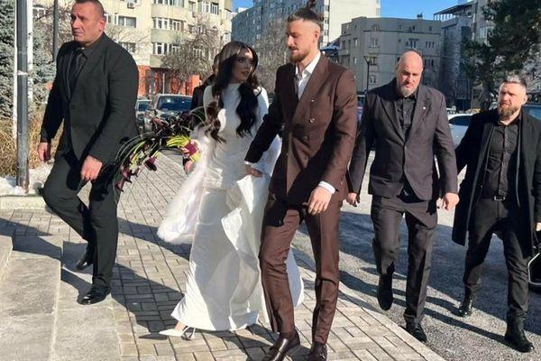 Cât a costat rochia purtată de Ioana Stan la cununia cu Radu Drăgușin