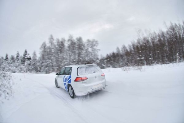 Semne că trebuie să schimbați anvelopele și pașii pe care trebuie să îi urmați