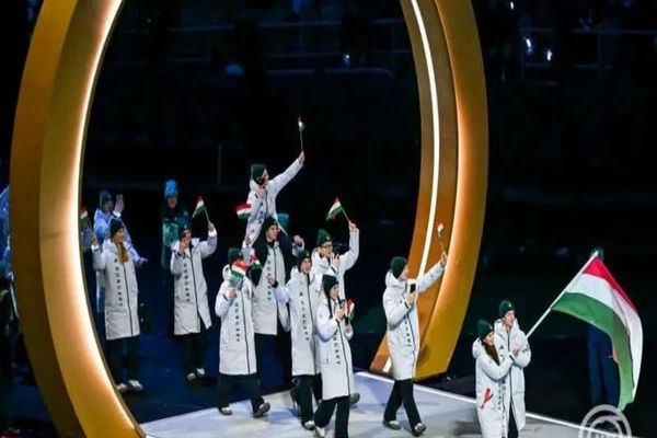 O tânără din Iași este creatoarea gecilor de la deschiderea Jocurilor Olimpice de Iarnă 2026 