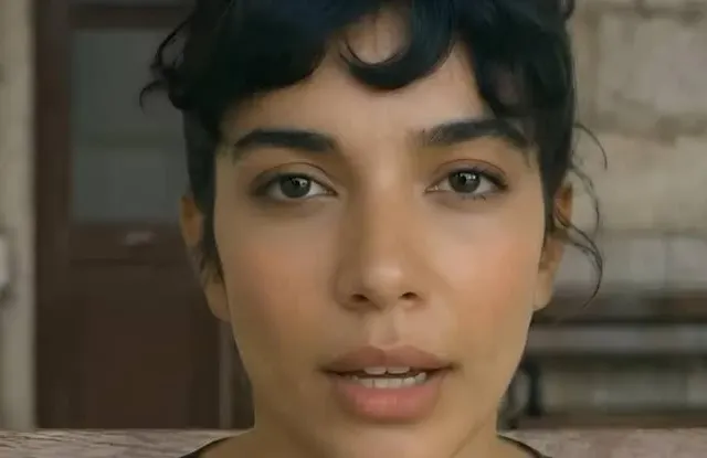 Lolita Cercel, artista creată cu AI, a susţinut primul concert live în Bucureşti