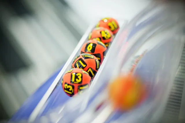 Un câștig de 2,45 milioane de lei la Loto 5/40 și reporturi mari la Loto 6/49