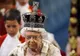 Blestemul diamantului pe care îl poartă regina Elisabeta a II-a pe cap