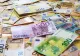 Rate mai mari pentru români după creșterea euro la 5,2 lei